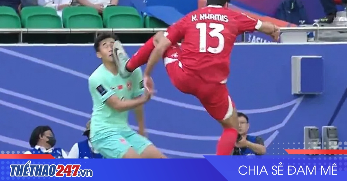 Hàng loạt trọng tài Asian Cup gây tranh cãi