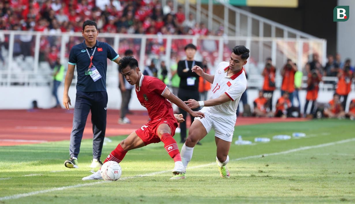 Hậu vệ ĐT Việt Nam bất ngờ 'quay xe' ngay trước giờ đá Indonesia