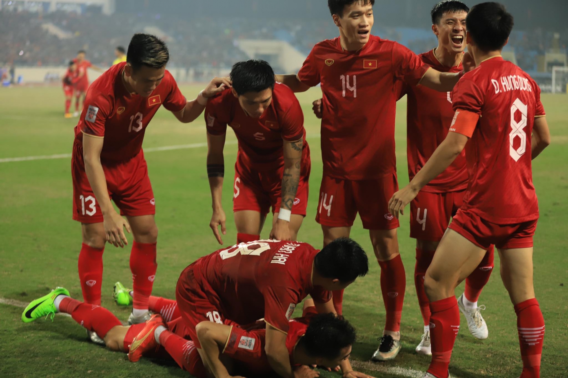 Vào chung kết, ĐT Việt Nam 'phá bỏ lời nguyền' tại AFF Cup