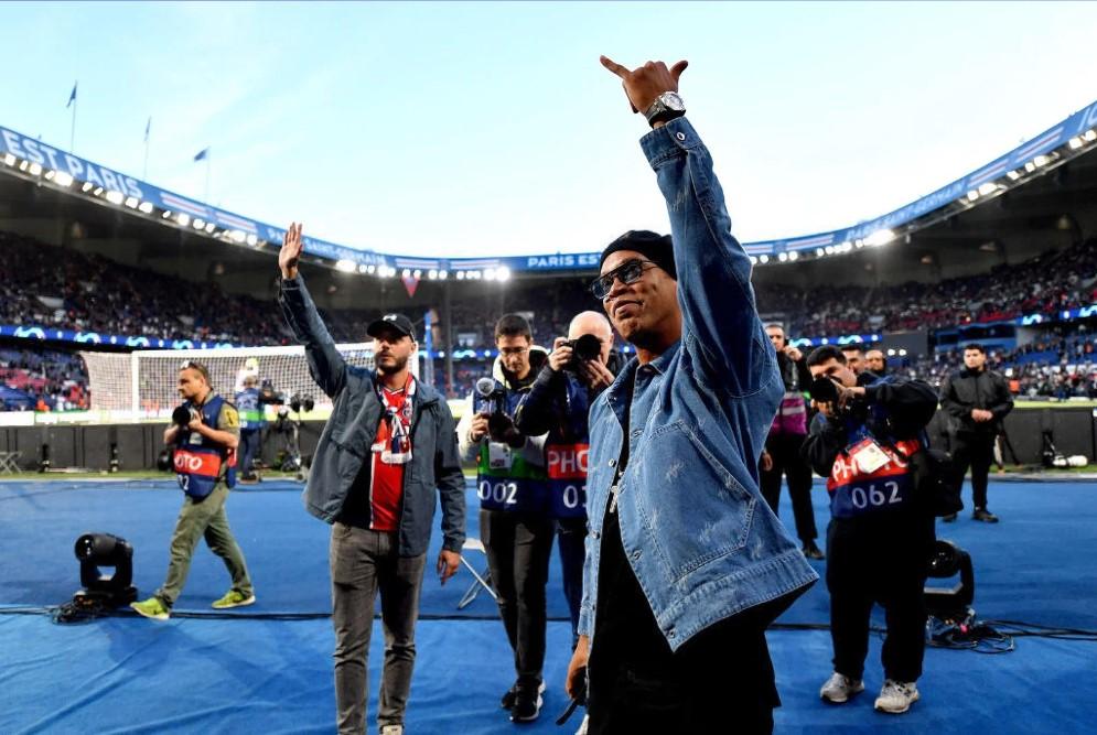 Ronaldino Gây Phấn Khích Trong Trận đấu Giữa Psg Vs Barca