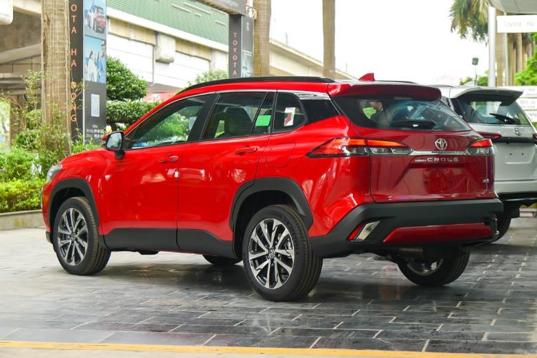 So kè Toyota Corolla Cross HEV và Jaecoo J7 PHEV: Cuộc đua trong phân ...