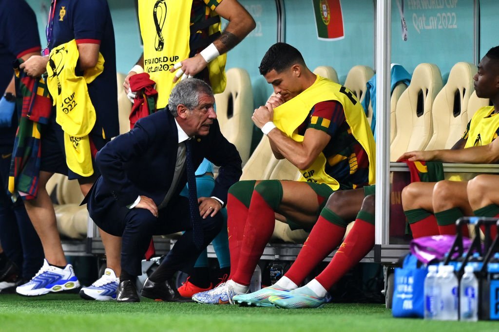 HLV Bồ Đào Nha: 'Ronaldo không chấp nhận ngồi dự bị'