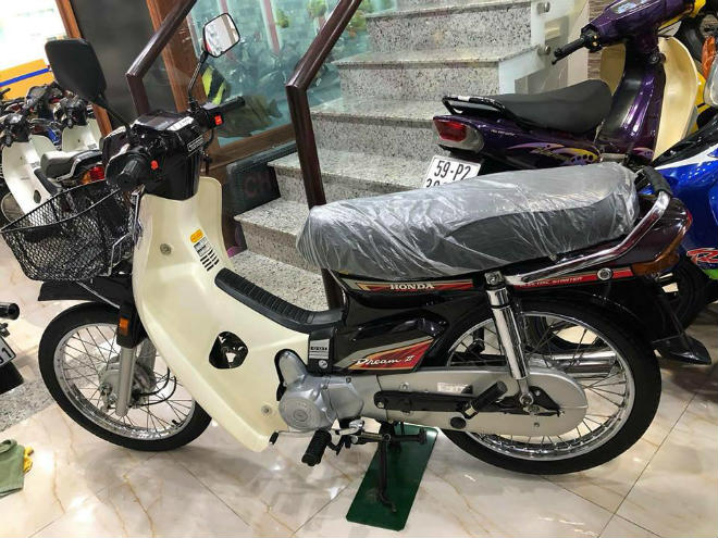 Chiếc xe Honda Dream II rao bán hơn 2 tỷ đồng