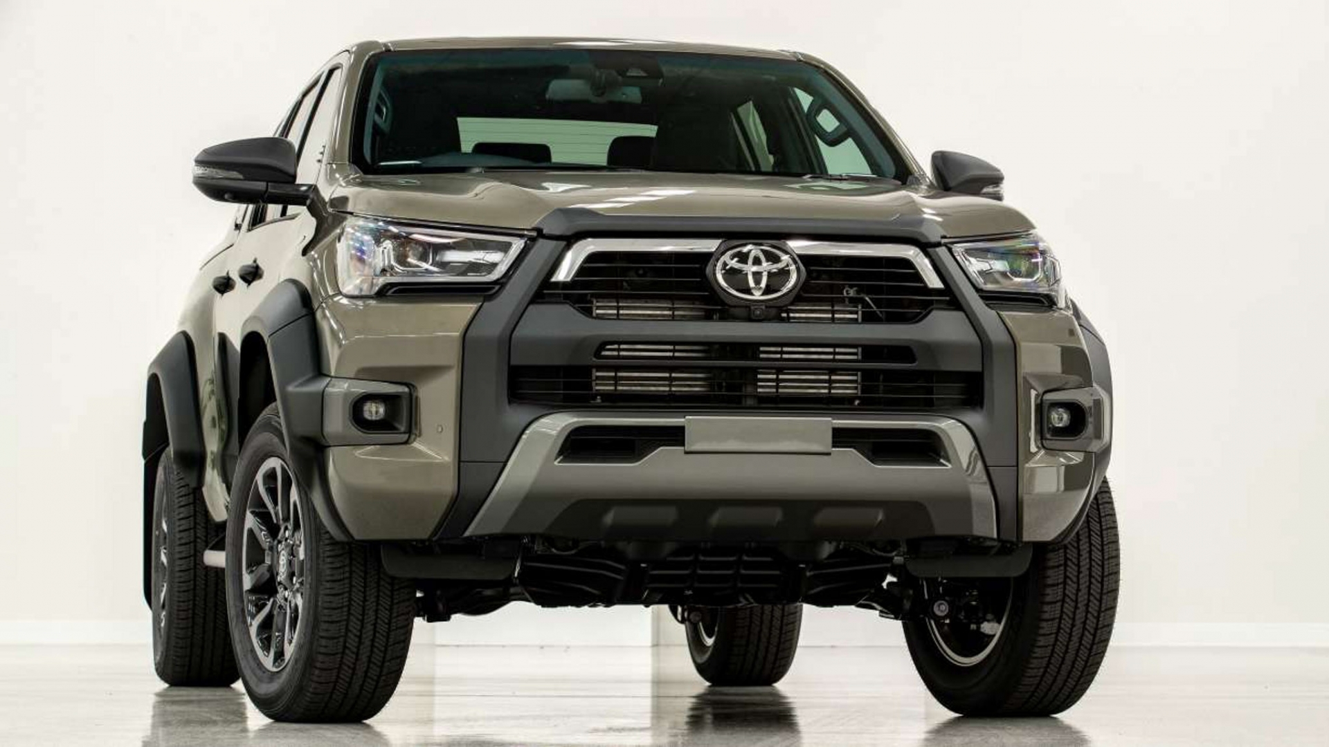 Đại Lý Nhận Cọc Toyota Hilux 2023 Tại Việt Nam, Giá Từ 740 Triệu đồng