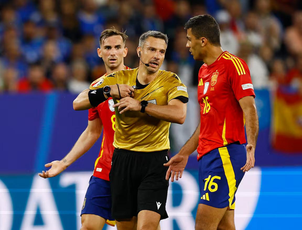 CHÍNH THỨC: FIFA chốt trọng tài chung kết World Cup, Messi gặp lại ký ức ám ảnh 869003