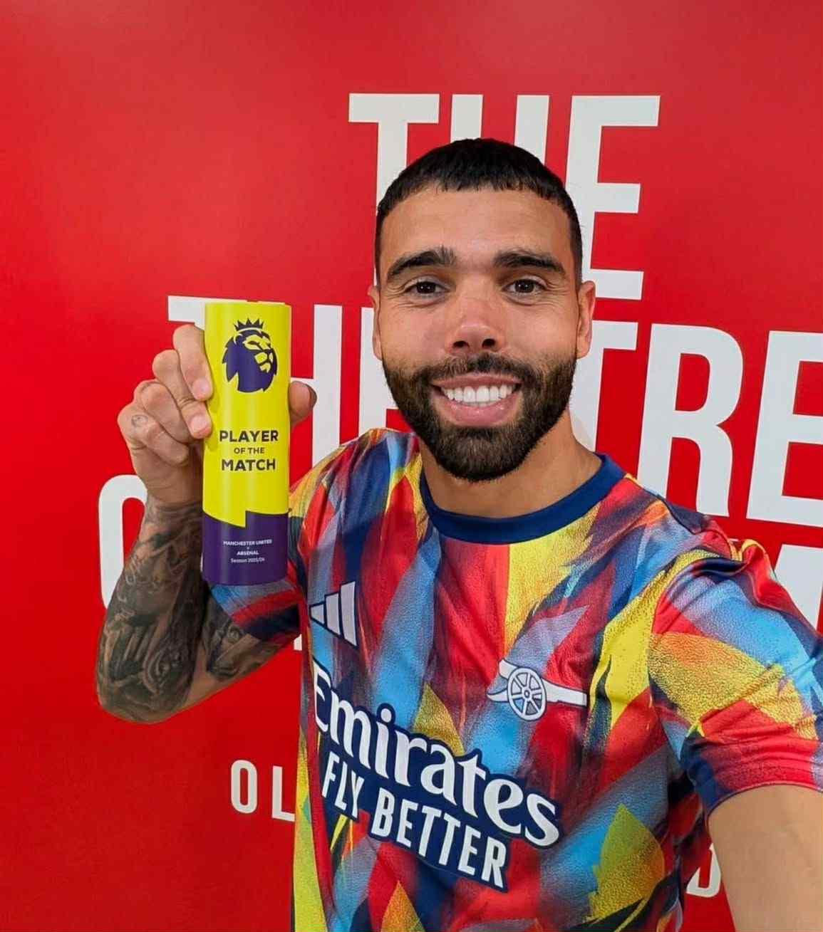 David Raya Ready David Raya xuất thần trước MU, giành MOTM với thống kê gây sốt