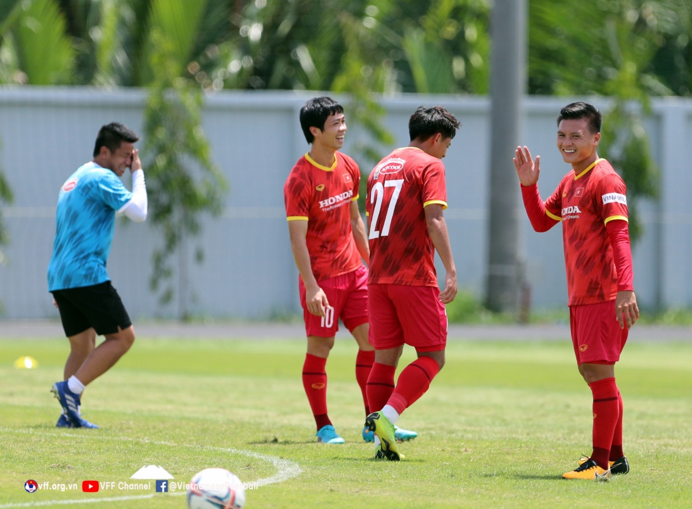 Tin bóng đá 24/9 ĐT Việt Nam thăng hạng FIFA; Messi nhận tin vui trước