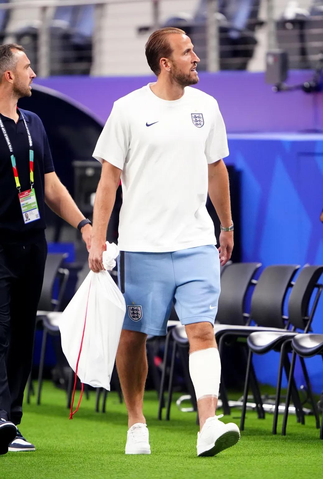 englands-harry-kane-left-leg-1089146136