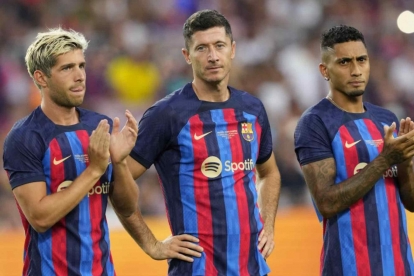 NÓNG: Barca và 3 'gã khổng lồ' sắp bị UEFA gạch tên khỏi cúp C1,  Mbappe-Messi bị vạ lây
