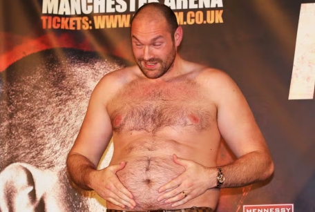 Hình ảnh quá đỗi quen thuộc của Tyson Fury