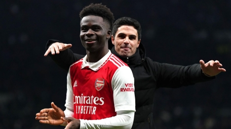 Đang đà thăng hoa, Arsenal bất ngờ nhận tin dữ từ ngôi sao số 1 CLB 327127