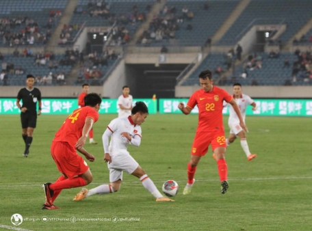 Phóng viên Trung Quốc khen ĐTVN ban bật như Nhật Bản 1 HLV Trousier nói gì khi ĐT Việt Nam thua trắng Trung Quốc?