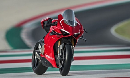 2019 Ducati Panigale V4 R 4K #Ducati #Panigale #2019 #4K #wallpaper  #hdwallpaper #desktop | Ducati panigale, Ducati, Panigale