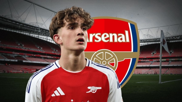 Thần đồng 15 tuổi đang 'gây sốt' tại Arsenal 673177