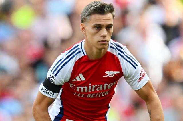 Chi hơn 200 triệu Bảng, Arsenal lập tức đẩy ngay 9 cái tên ra đi 673311