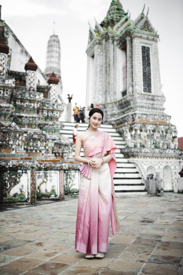 Mina Young Thai Lan 1