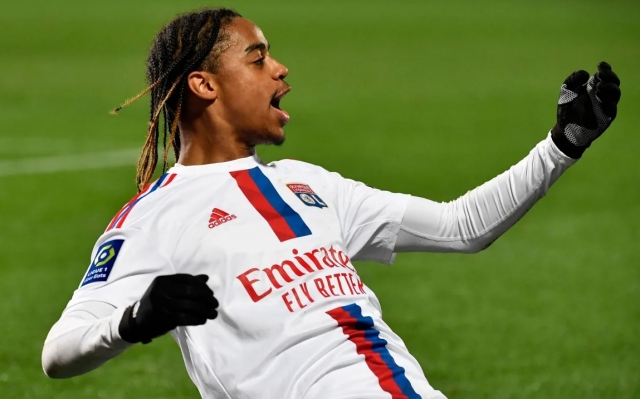 Mbappe gia hạn hợp đồng, PSG liền mang về 'cạ cứng' sáng nhất nước Pháp 321248