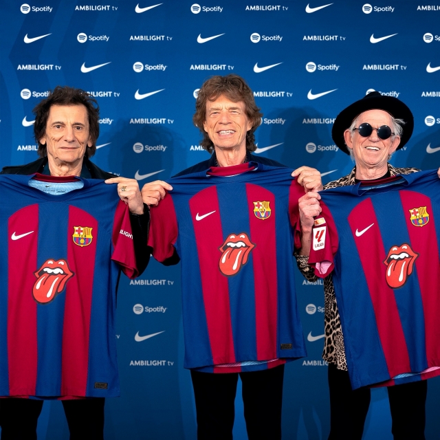 Barca ra mắt áo đấu mới: Kết nối bóng đá và âm nhạc 343616