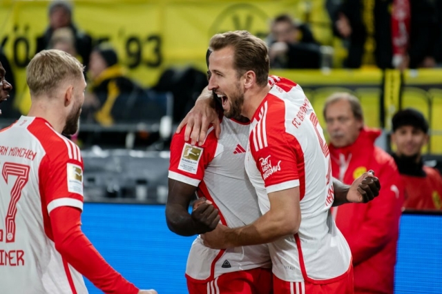 Harry Kane có hattrick, Bayern thắng đậm ngay trên sân của Dortmund 351838