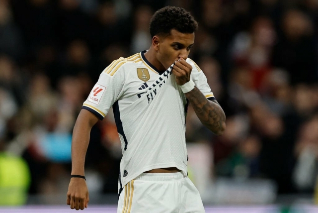 Trực tiếp Real Madrid 2-0 Granada: Chủ nhà nổ súng 366339