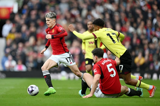 Sai lầm Onana, MU phải chấp nhận chia điểm trước Burnley 453239