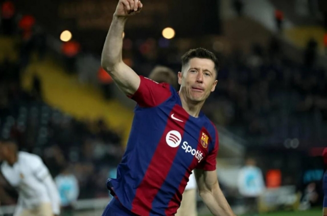 Tin chuyển nhượng tối 2/5: Lewandowski chốt tương lai, Bruno Fernandes rời MU? 455029