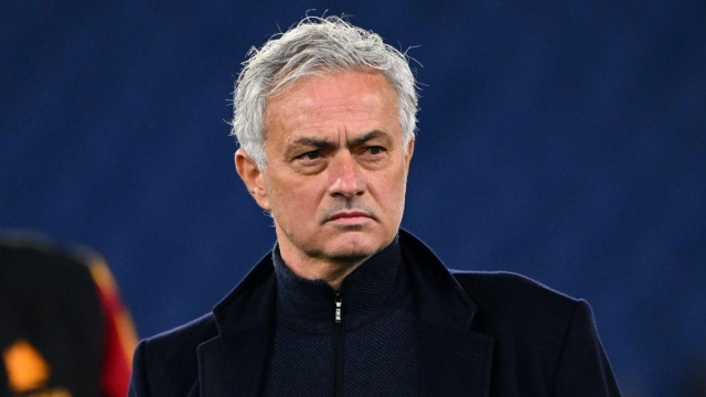 Jose Mourinho chỉ sự khác biệt giữa đội trường và lãnh đạo thực sự 483759
