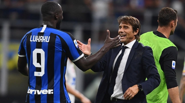 napoli-chieu-mo-lukaku-lam-qua-ra-mat-hlv-conte-1721479403.jpg