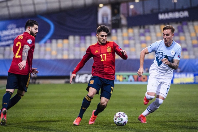 Cùng hủy diệt đối thủ, Anh và Tây Ban Nha tạo thành trận chung kết trong mơ tại U21 Euro 299869