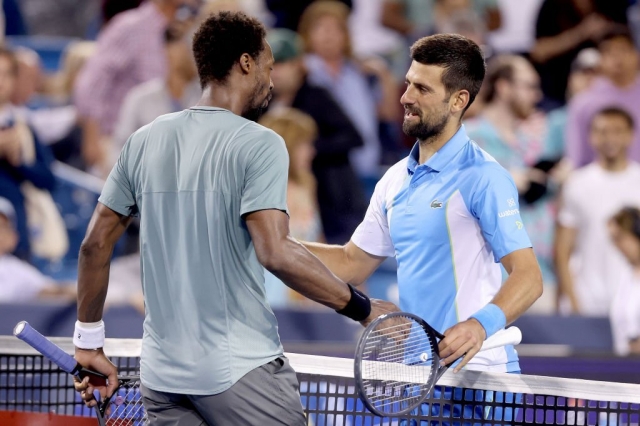 Thắng dễ Monfils, Djokovic lập luôn kỷ lục mới trong lịch sử 315261