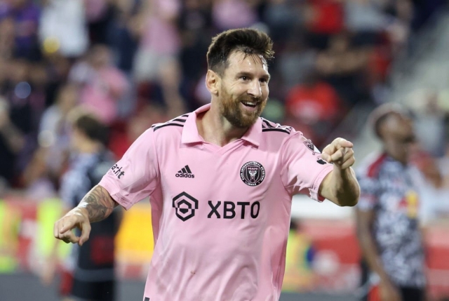 Một mình Messi giúp bóng đá 'đánh bật' bóng bầu dục tại Mỹ 320131