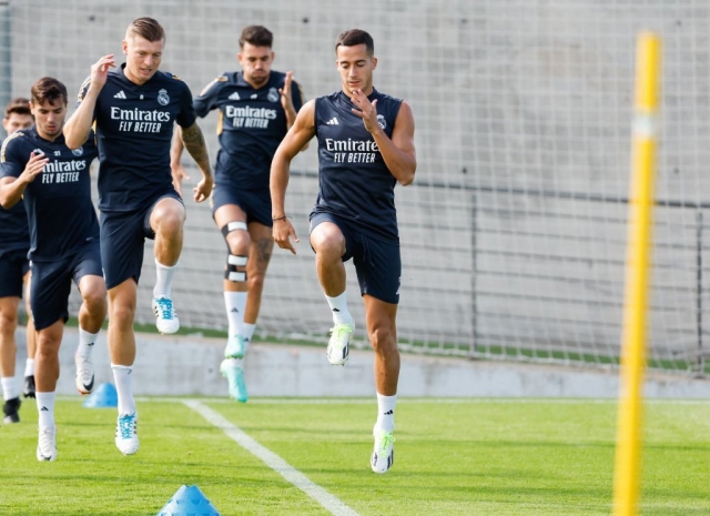 Ngã ngửa với quân số của Real Madrid, các Madridista ước Ancelotti 'hồi xuân' 326642