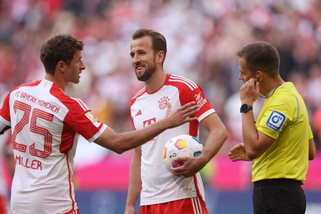 Harry Kane lập hat-trick siêu đẳng, Bayern Munich thắng đậm 331446