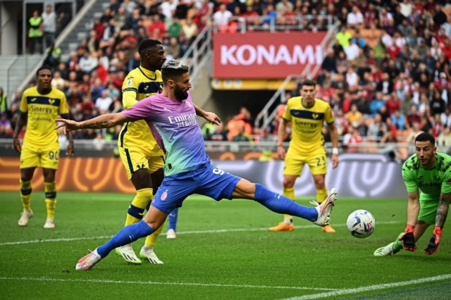 Rafael Leao tỏa sáng, AC Milan giữ lại 3 điểm tại San Siro 331445