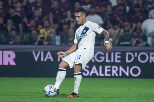 Cầu thủ từng 'hạ knock-out' Lionel Messi lập kỷ lục vô tiền khoáng hậu tại Serie A 335026
