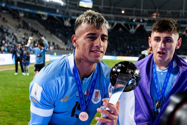 Chia lửa với Bellingham và Vinicius, Real Madrid quyết chiêu đồng hương của Federico Valverde 339195