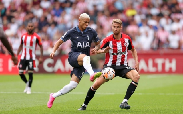 Nỗ lực bất thành, Tottenham khởi đầu không suôn sẻ 313196