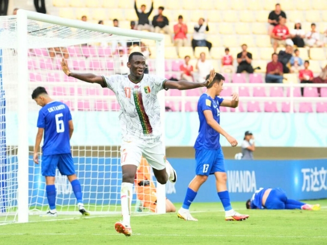 Thắng tưng bừng Uzbekistan, Mali khẳng định đẳng cấp tại U17 World Cup 2023 354709