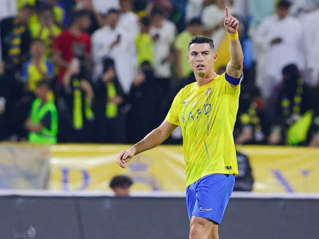 Ronaldo tỏa sáng, Al Nassr chiến thắng tưng bừng trước Al Ettifaq 377703