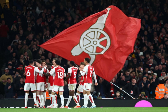 Arsenal đả bại Chelsea 5 bàn không gỡ, tái chiếm ngôi đầu Ngoại hạng Anh 450059