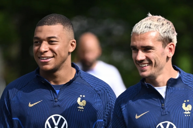 Việc gì cũng đến tay, Mbappe tuyển luôn tân binh chất lượng cho PSG 316370