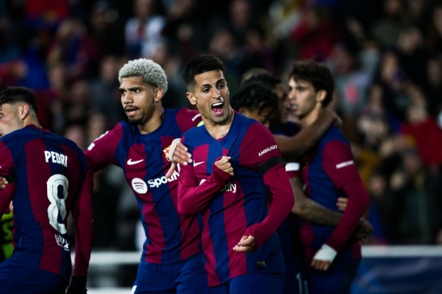 Ngược dòng ngoạn mục, Barca lần đầu vượt qua vòng bảng sau 2 năm 364022