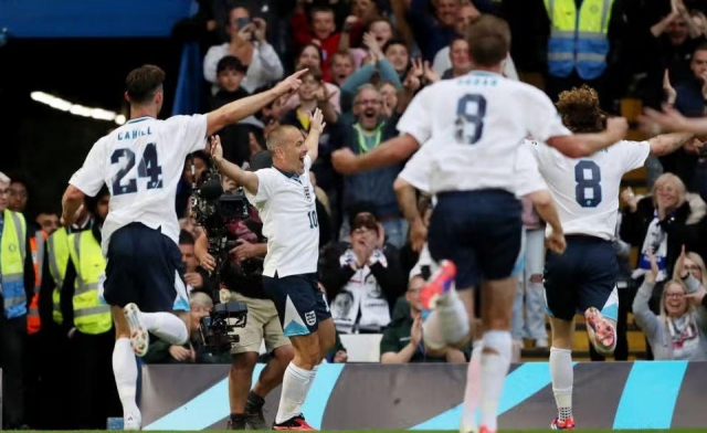 Anh lật đổ World XI, đăng quang Soccer Aid 2024 đầy kịch tính 478151
