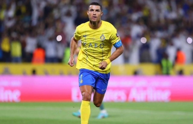 Bị chế giễu bằng tên Messi, Ronaldo đáp trả bất ngờ 585682