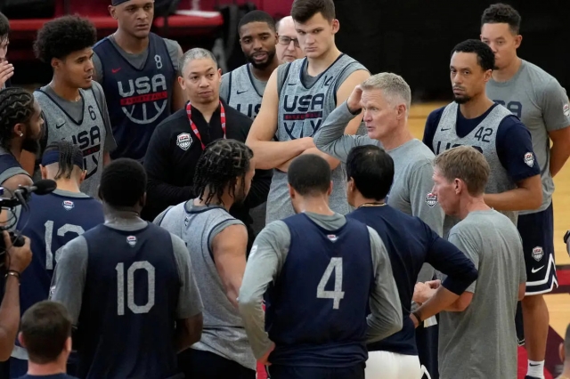 HLV đội tuyển bóng rổ Mỹ sẵn sàng hứng chịu chỉ trích nếu thất bại tại FIBA World Cup 2023 318753