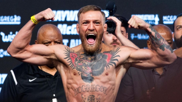 Siêu sao Conor McGregor tiếp tục 'nâng cấp' cơ thể để chiến đấu với Alexander Volaknovski 327019