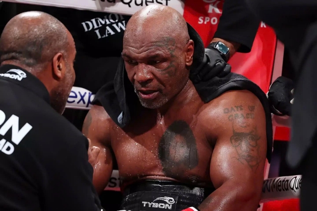 Mike Tyson từng suýt chết trong năm 2024 557892