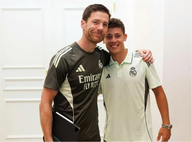 Không phải Vinícius, sao trẻ Real chiếm trọn tình cảm của Xabi Alonso 650898
