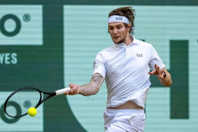 Tay vợt Châu Á hạ đẹp Medvedev, vô địch giải Halle Open lần thứ 2 liên tiếp 654202