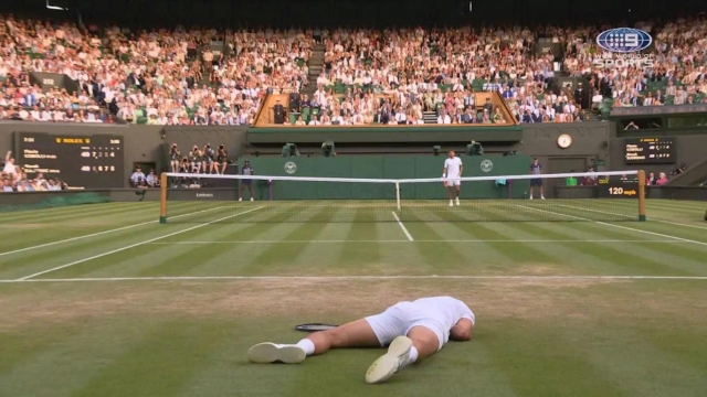 Khoảnh khắc khiến Djokovic muốn 'độn thổ' tại Wimbledon 2025 663158